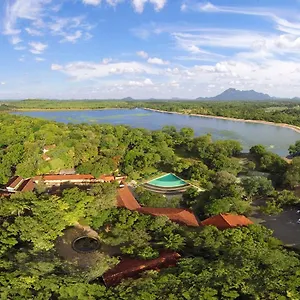 **** Resort Habarana Village By Cinnamon Sri Lanka